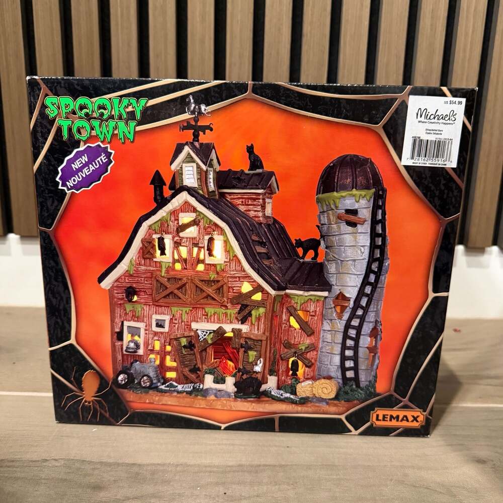 Lemax Spooky Town Dilapidated Barn Porcelain Lighted Building #55916